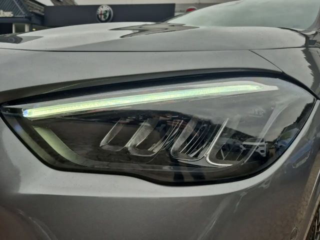 Mercedes-Benz GLA 200 AMG Line GLA 200 d