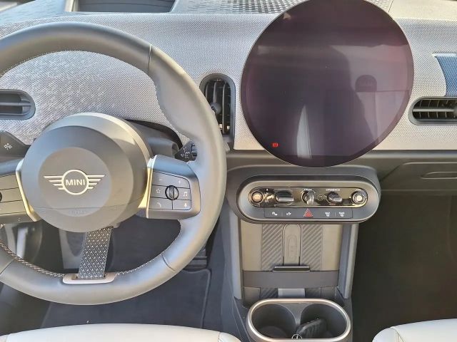 MINI Cooper Favoured Trim