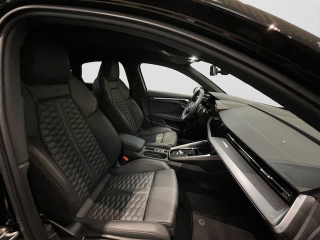 Audi RS3 Quattro S-Tronic Sedan