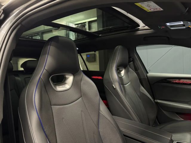 Volkswagen Passat 4Motion R-Line Variant