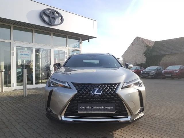 Lexus UX 250h