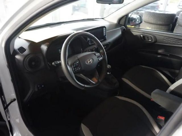 Hyundai i10 I10 1,0 ADVANCED KAMERA KLIMAAUTOMATIK SHZ NAVI