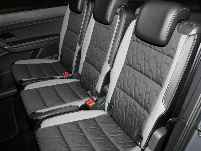 Volkswagen Touran 1.5 TSI DSG