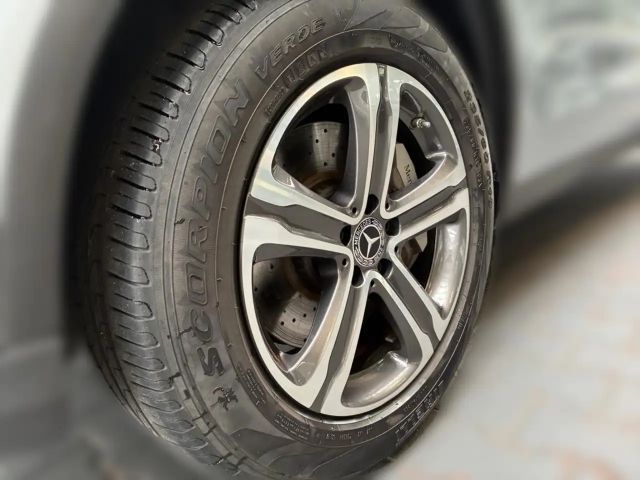 Mercedes-Benz GLC 300 4MATIC GLC 300 e