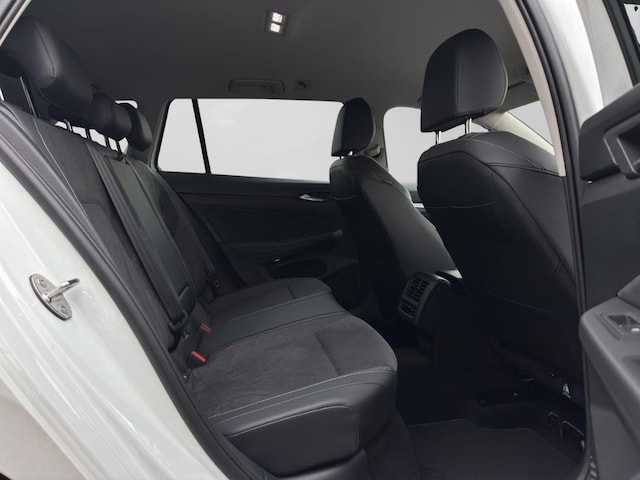 Volkswagen Golf 1.5 TSI DSG Life Variant