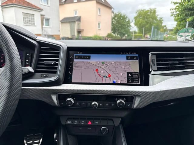 Audi A1 2.0 TFSI S-Line