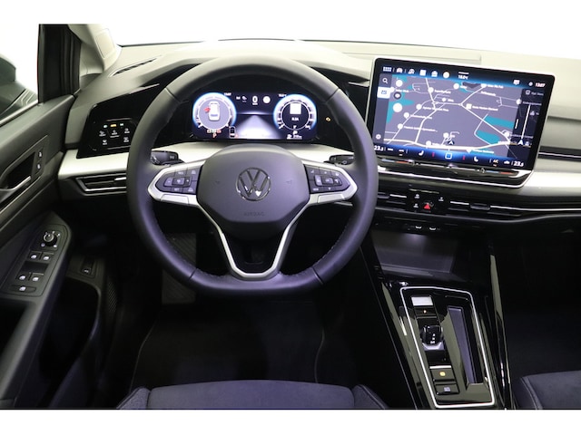 Volkswagen Golf 1.5 eTSI Style Variant