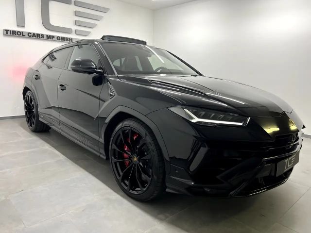 Lamborghini Urus S