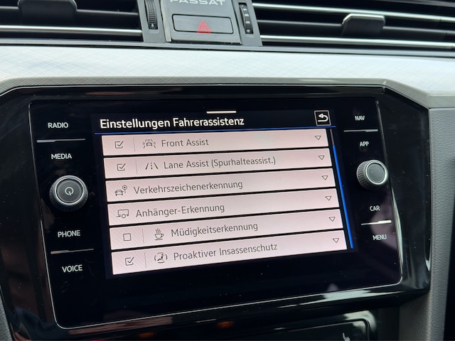 Volkswagen Passat 2.0 TDI Business DSG Variant