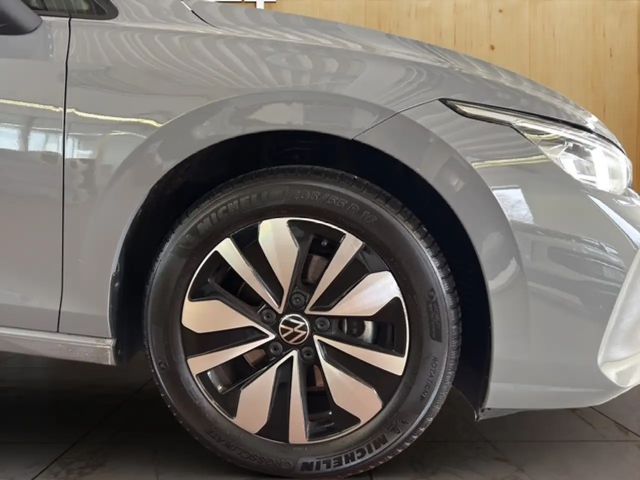 Volkswagen Golf 1.5 eTSI DSG Variant