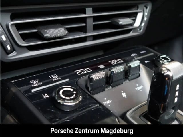 Porsche 992 Cabrio Carrera GTS