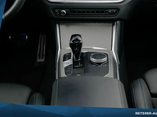 BMW 330 330e M-Sport xDrive