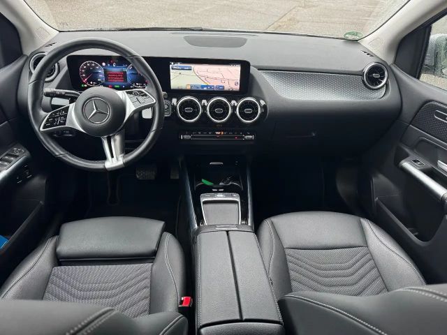 Mercedes-Benz B 250 B 250 e