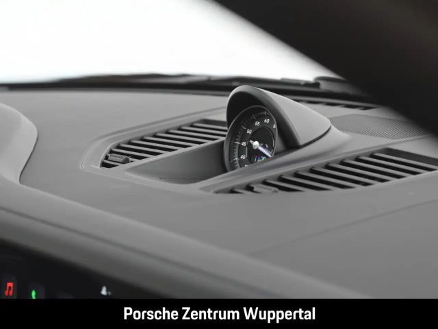 Porsche 992 Cabrio Carrera GTS