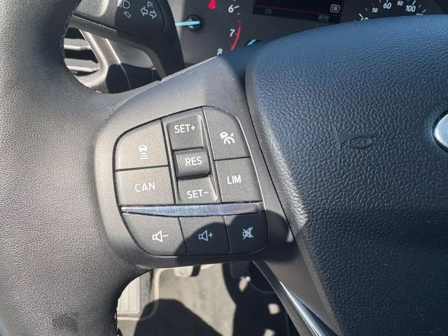 Ford Puma EcoBoost Titanium