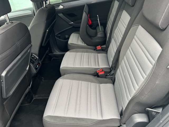 Volkswagen Touran 1.5 TSI Highline R-Line