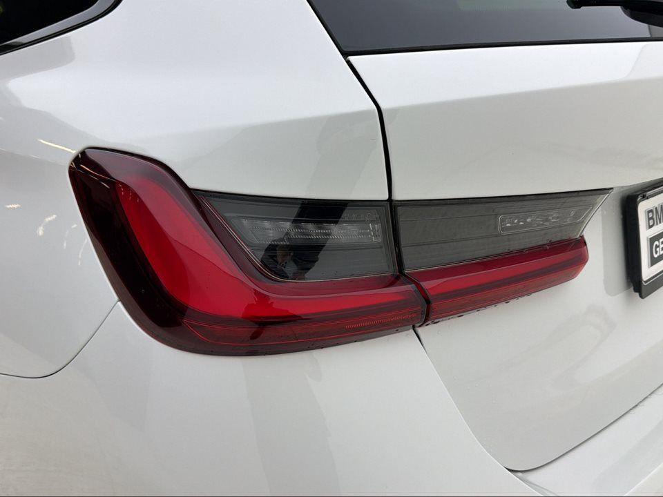 BMW 320 320e Touring