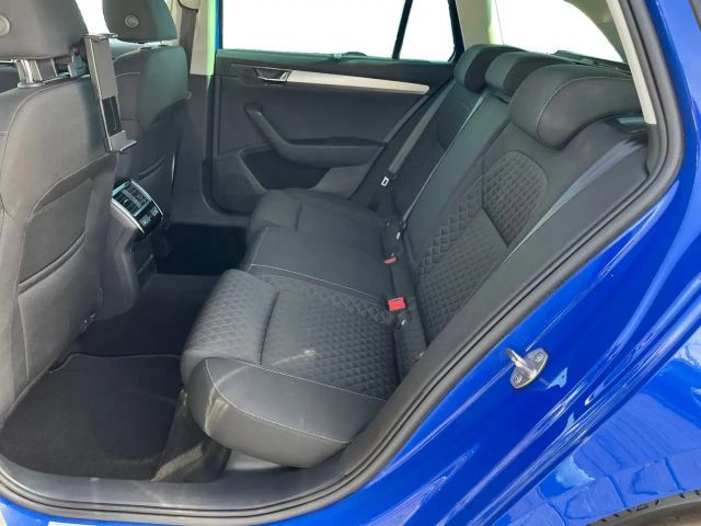 Skoda Superb 1.4 TSI Ambition Combi iV