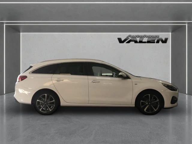 Hyundai i30 Hybrid Prime