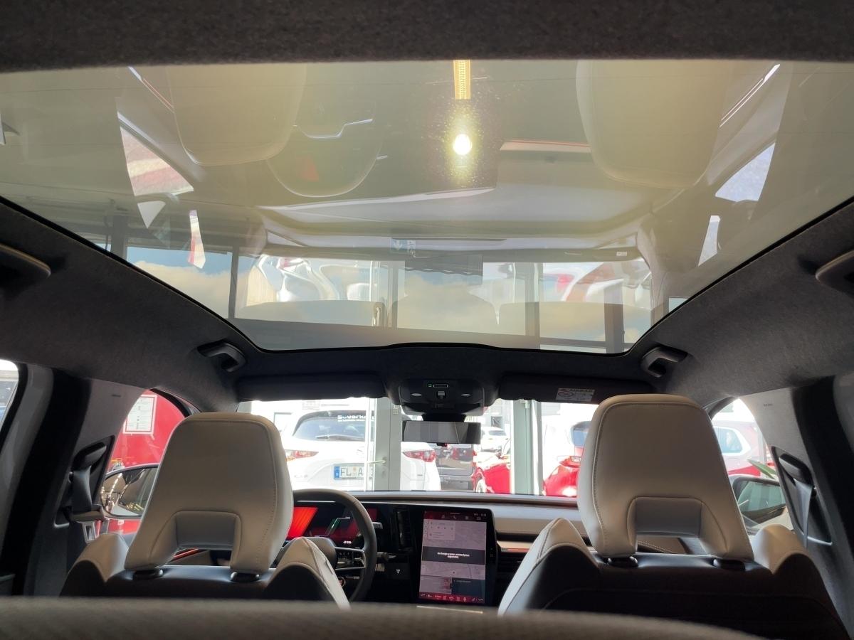 Renault Scenic E-Tech Iconic