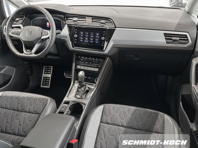 Volkswagen Touran 1.5 TSI DSG IQ.Drive