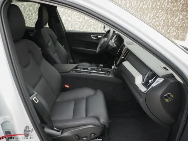 Volvo XC60 AWD Dark Plus