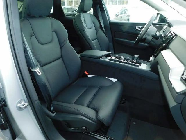 Volvo XC60 Dark Plus