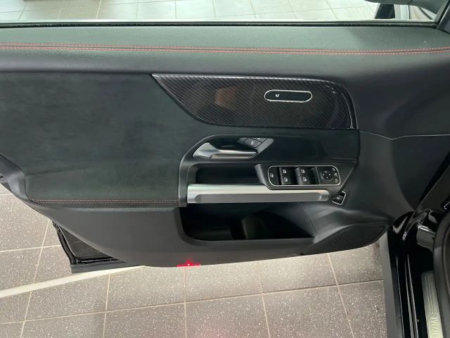 Mercedes-Benz GLB 200 AMG Line GLB 200 d