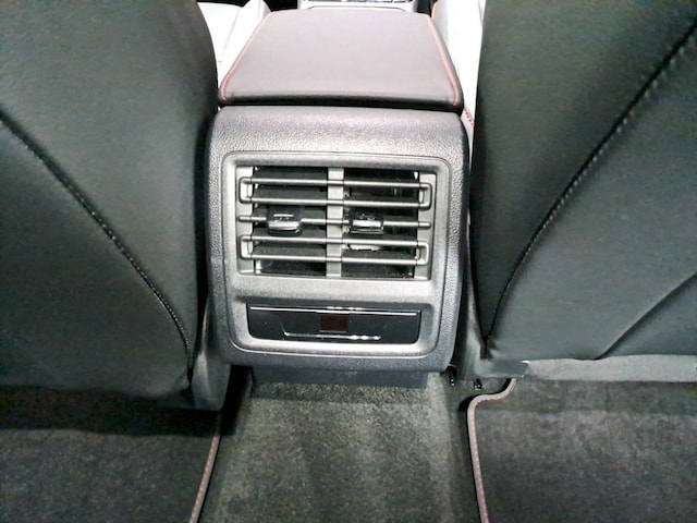 Volkswagen Golf 2.0 TSI DSG GTI