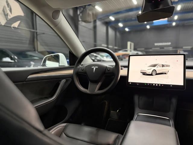 Tesla Model Y AWD Long Range