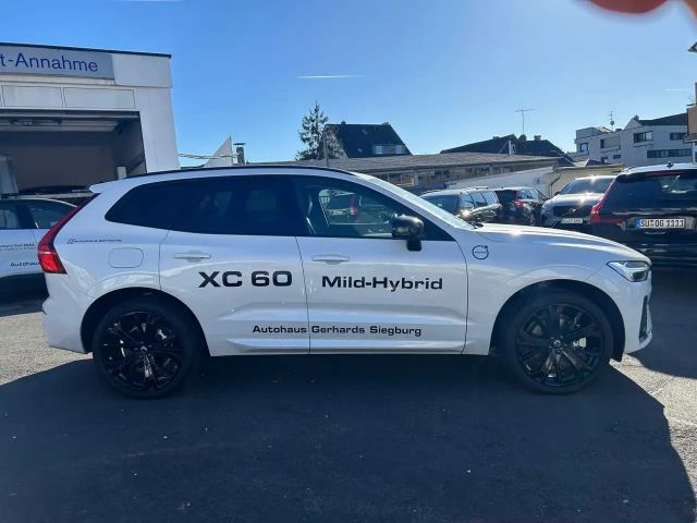 Volvo XC60 AWD Dark Plus