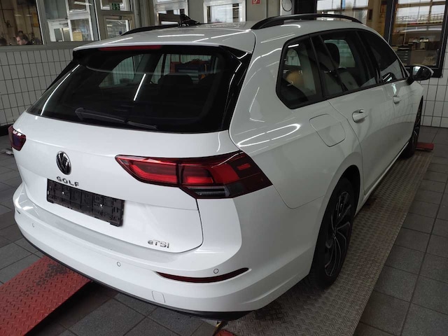 Volkswagen Golf Life Variant