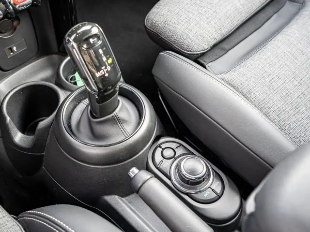 MINI Cooper JCW Trim FACEL. LED NAVI SHZ PDC KLIMA