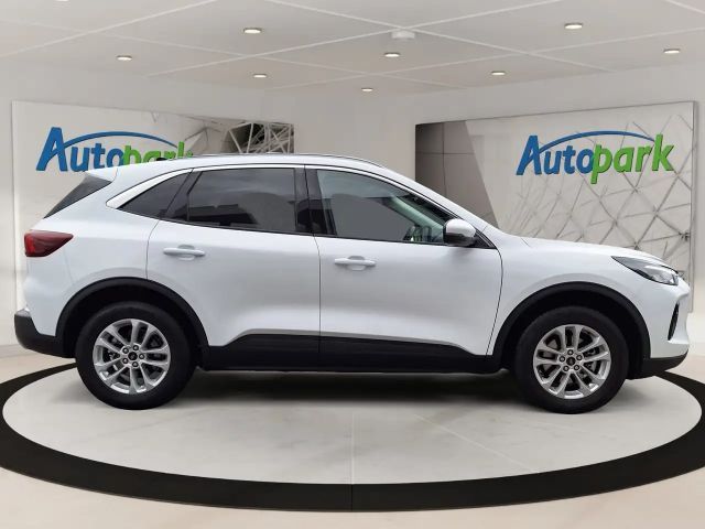 Ford Kuga AWD Hybrid Titanium