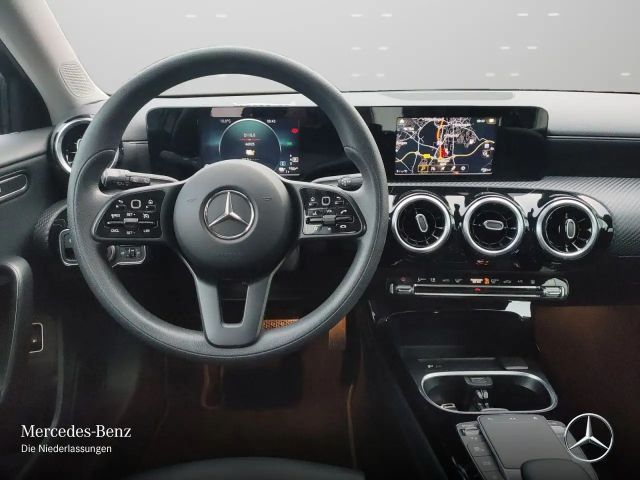 Mercedes-Benz A 250 A 250 e Style