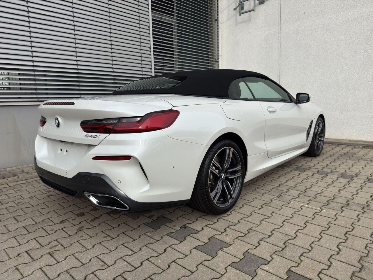 BMW 840 840i Cabrio