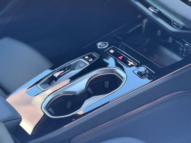 Audi A6 Avant Quattro S-Tronic