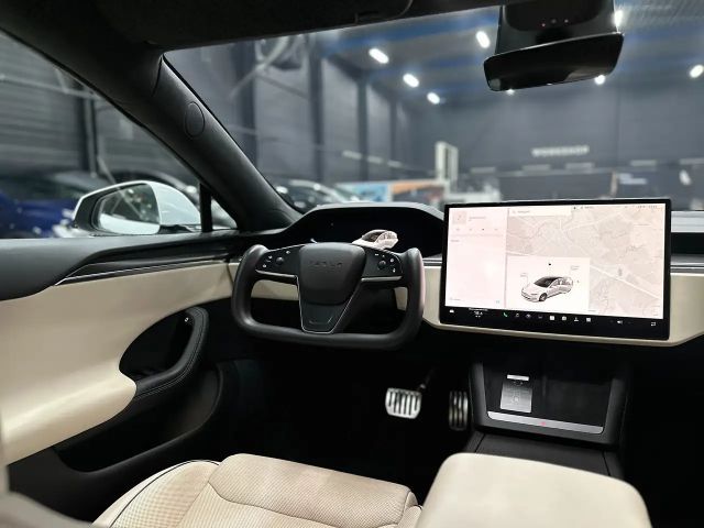Tesla Model S Plaid
