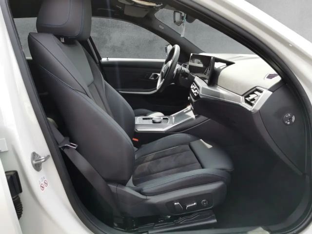 BMW 330 330e M-Sport Touring