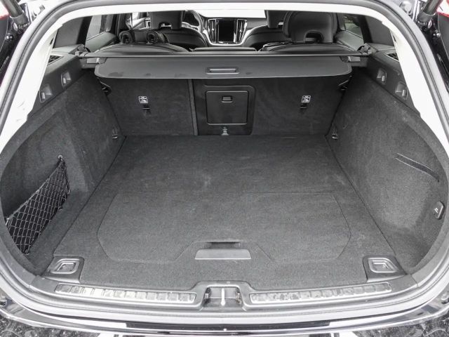 Volvo V60 Cross Country AWD Plus