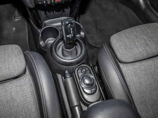 MINI One Automatik NAVI+Sportsitze+SHZ+PDC+DAB+Ambientes In