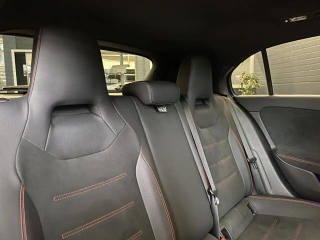 Mercedes-Benz A 250 A 250 e