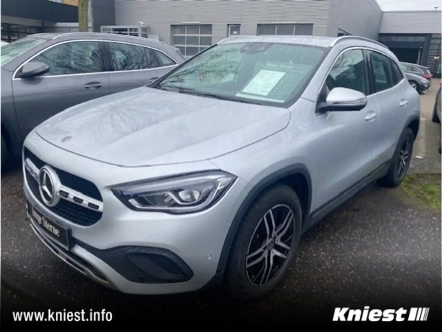 Mercedes-Benz GLA 180 Progressive