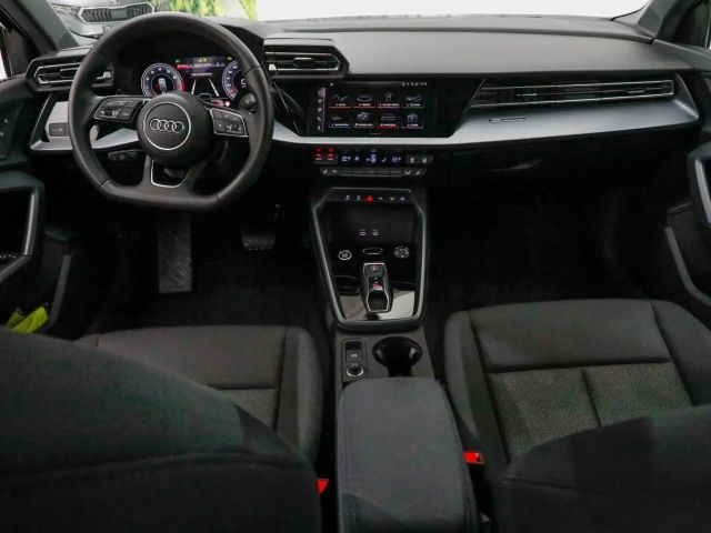 Audi A3 30 TFSI S-Tronic Sedan