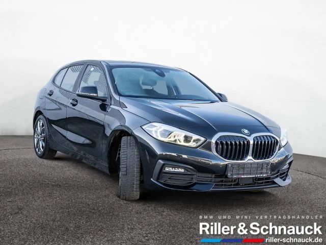 BMW 120 120i Sedan