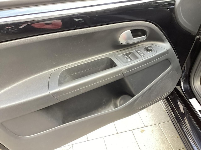 Volkswagen e-up! Active