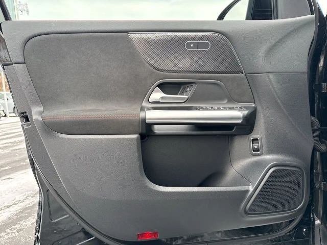 Mercedes-Benz GLA 200 4MATIC GLA 200 d