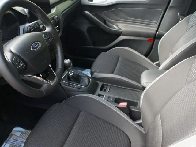 Ford Focus Cool & Connect