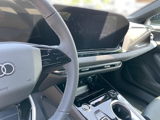 Audi A6 Avant Quattro S-Tronic