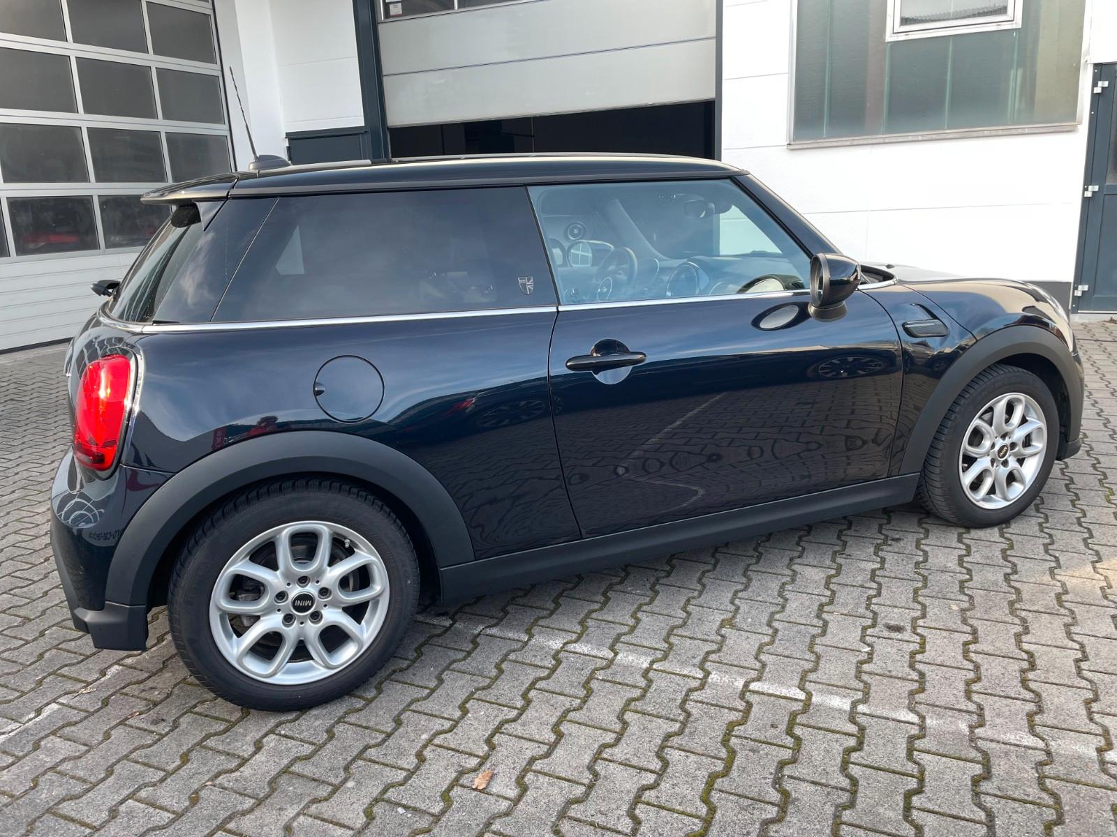 MINI Cooper |Yours Trim|Navi|Apple|Leder|DAB|Kamera|